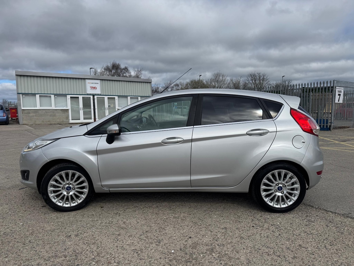 Used Ford Fiesta 2014 for sale - 78082019: Photo 6