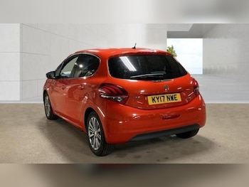 Used Peugeot 208 2017 for sale - 79249476: Photo