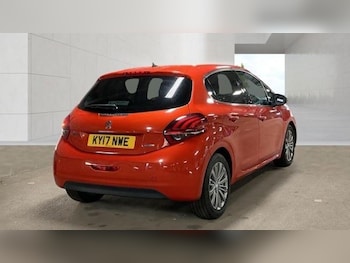 Used Peugeot 208 2017 for sale - 79249476: Photo