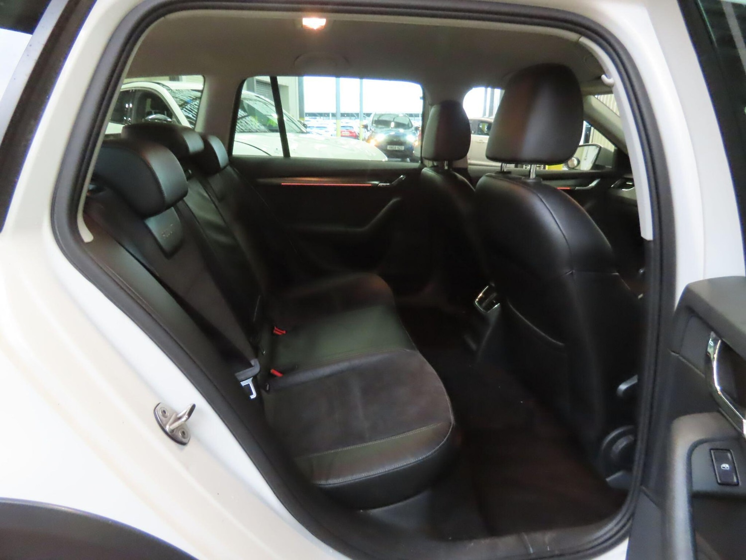 Used Skoda Octavia 2018 for sale - 76952909: Photo 10