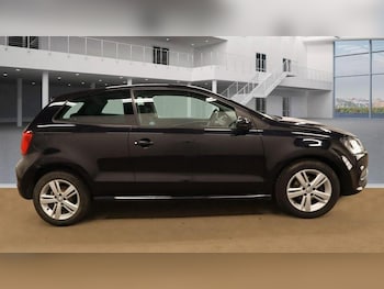 Used Volkswagen Polo 2017 for sale - 75246100: Photo