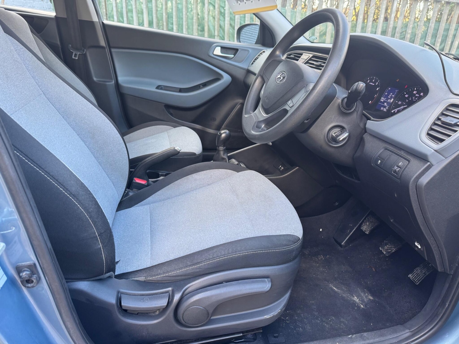 Used Hyundai i20 2016 for sale - 76989846: Photo 18