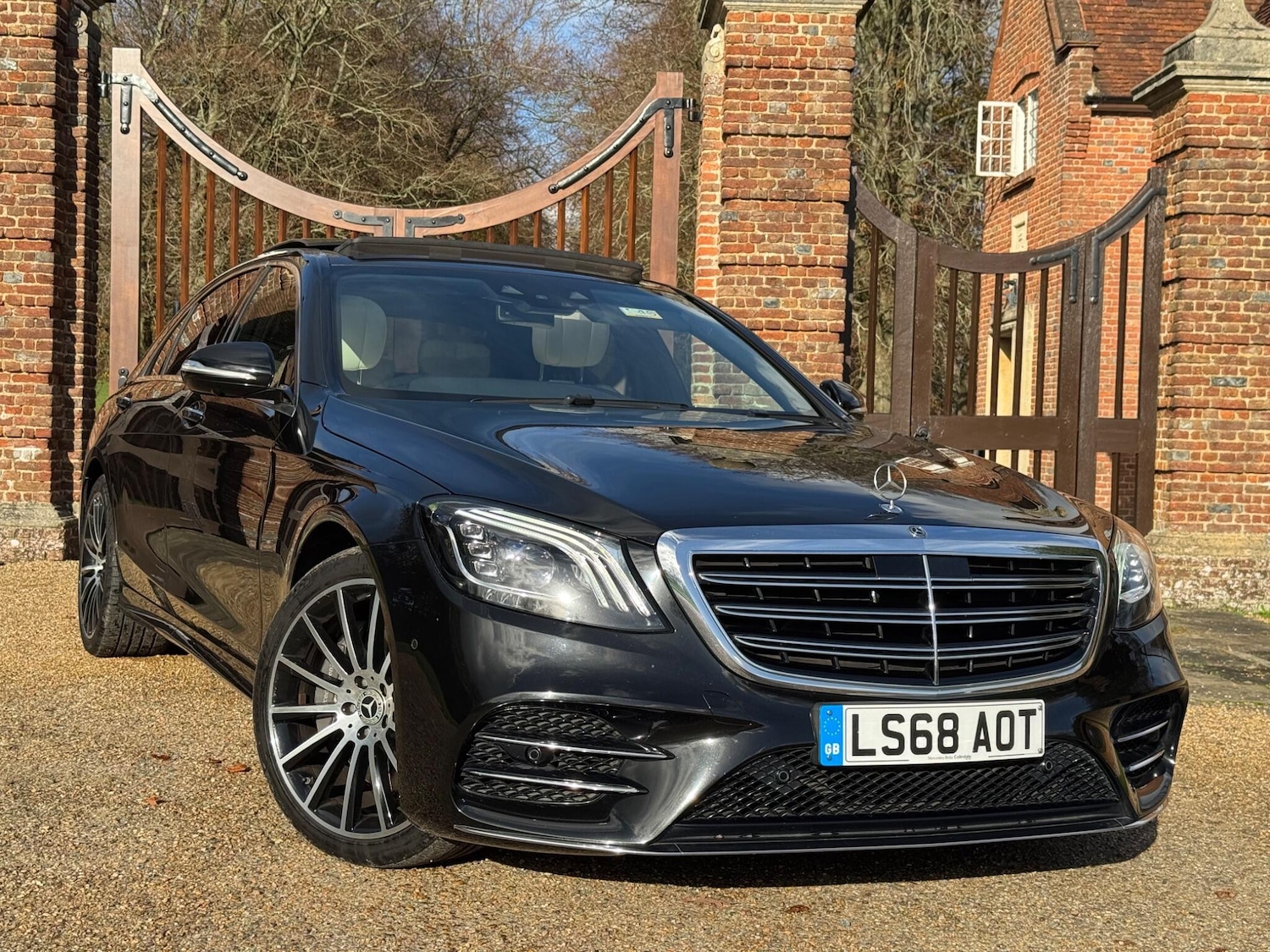 Used Mercedes-Benz S Class 2018 for sale - 76561595: Photo 1