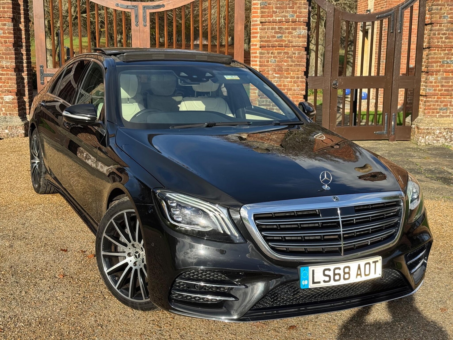 Used Mercedes-Benz S Class 2018 for sale - 76561595: Photo 2