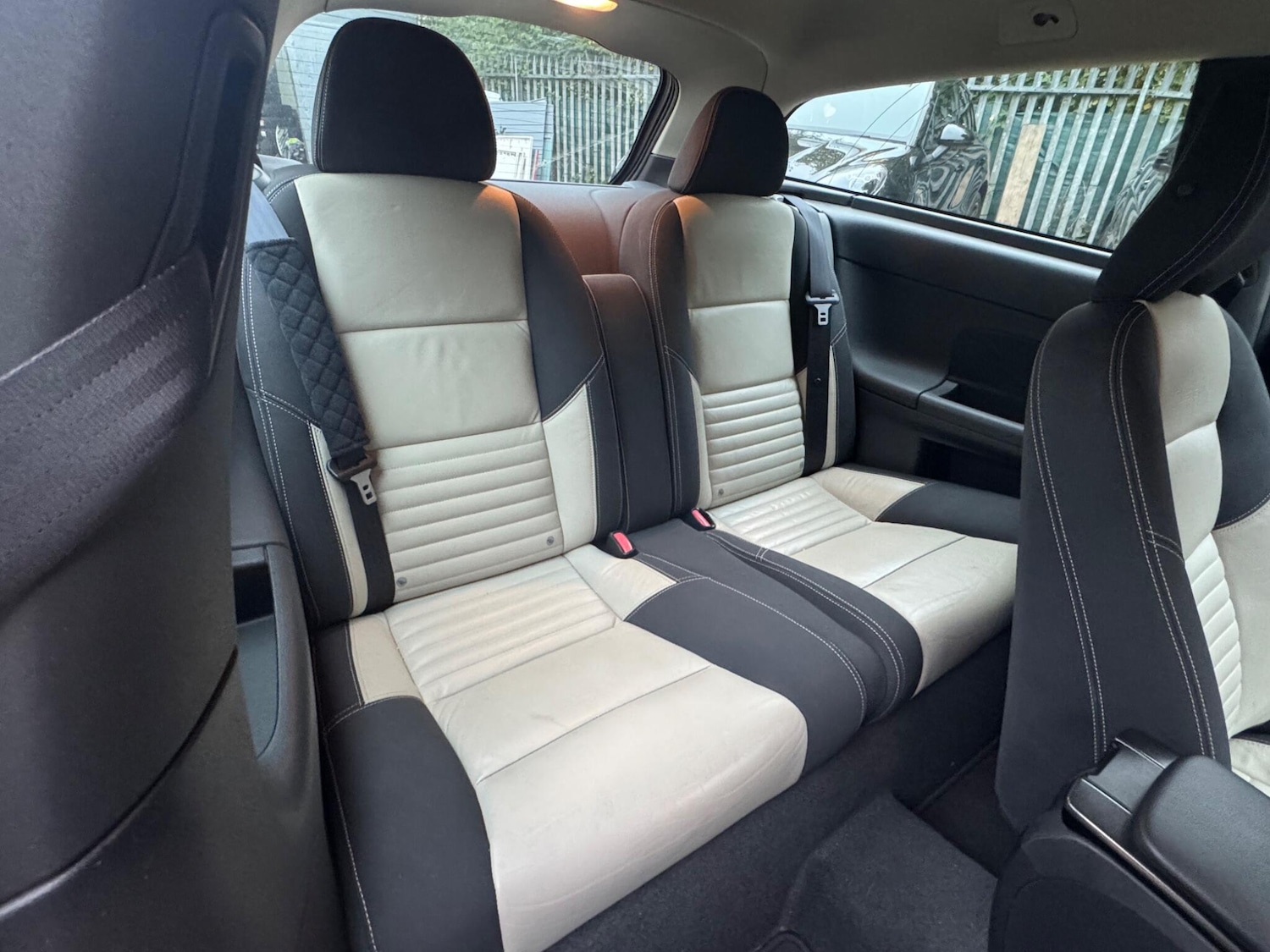 Used Volvo C30 2011 for sale - 76270222: Photo 17