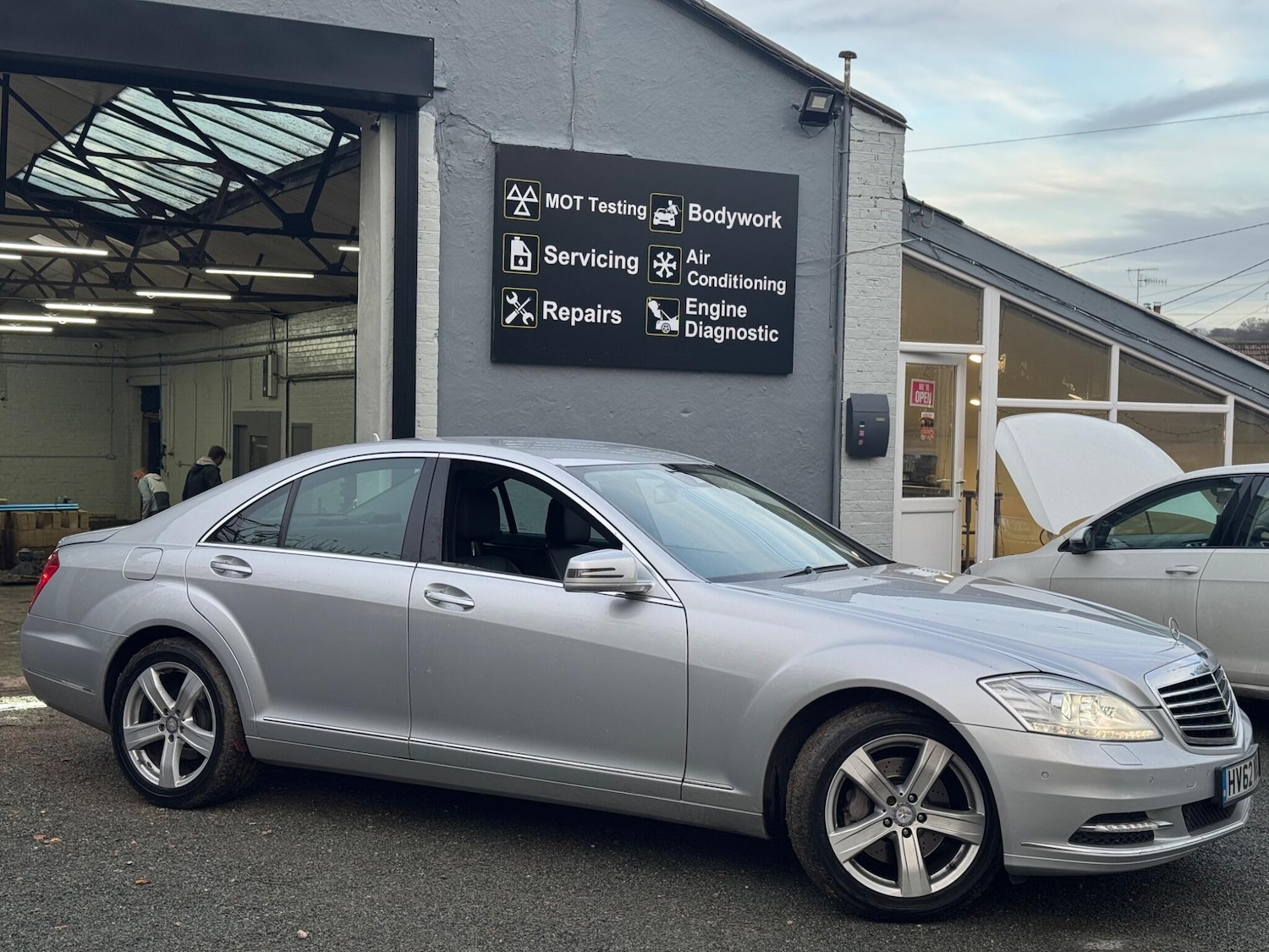 Used Mercedes-Benz S Class 2012 for sale - 76645379: Photo 9