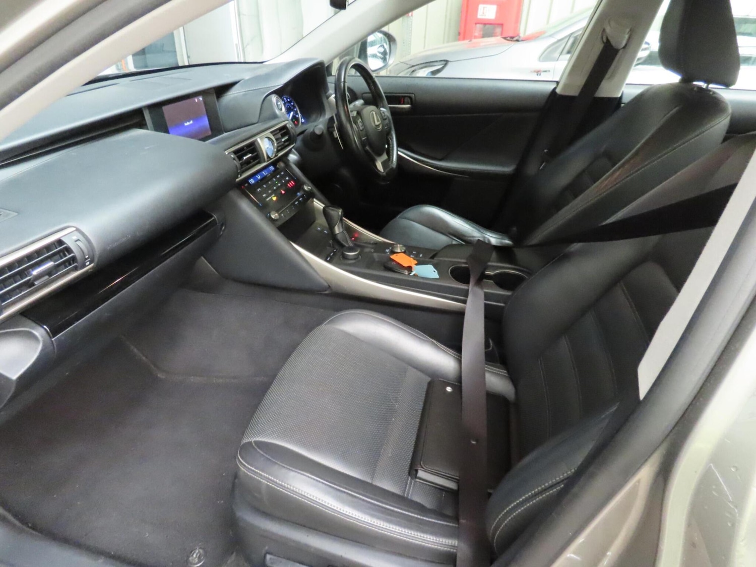 Used Lexus IS 2017 for sale - 78073140: Photo 10