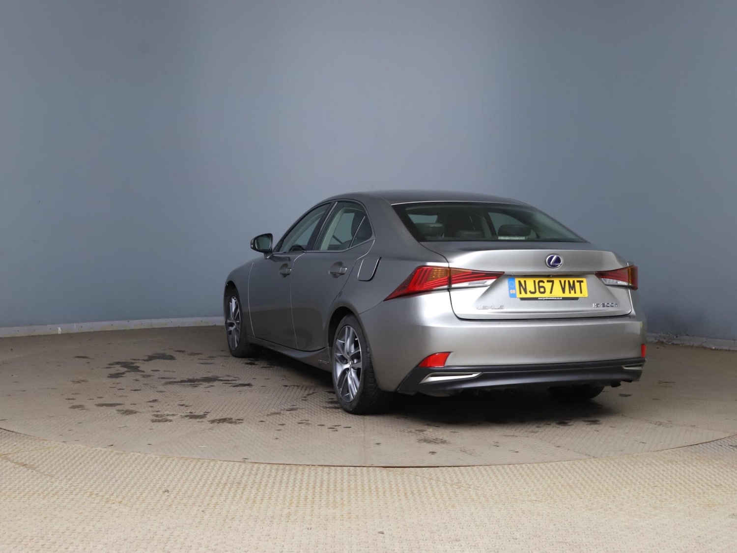 Used Lexus IS 2017 for sale - 78073140: Photo 4