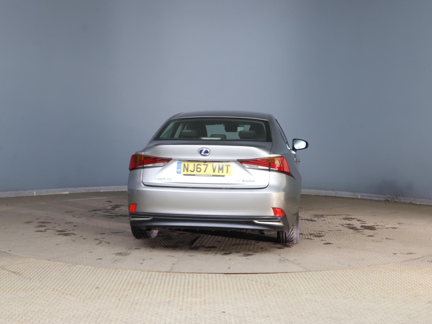 Used Lexus IS 2017 for sale - 78073140: Photo 5