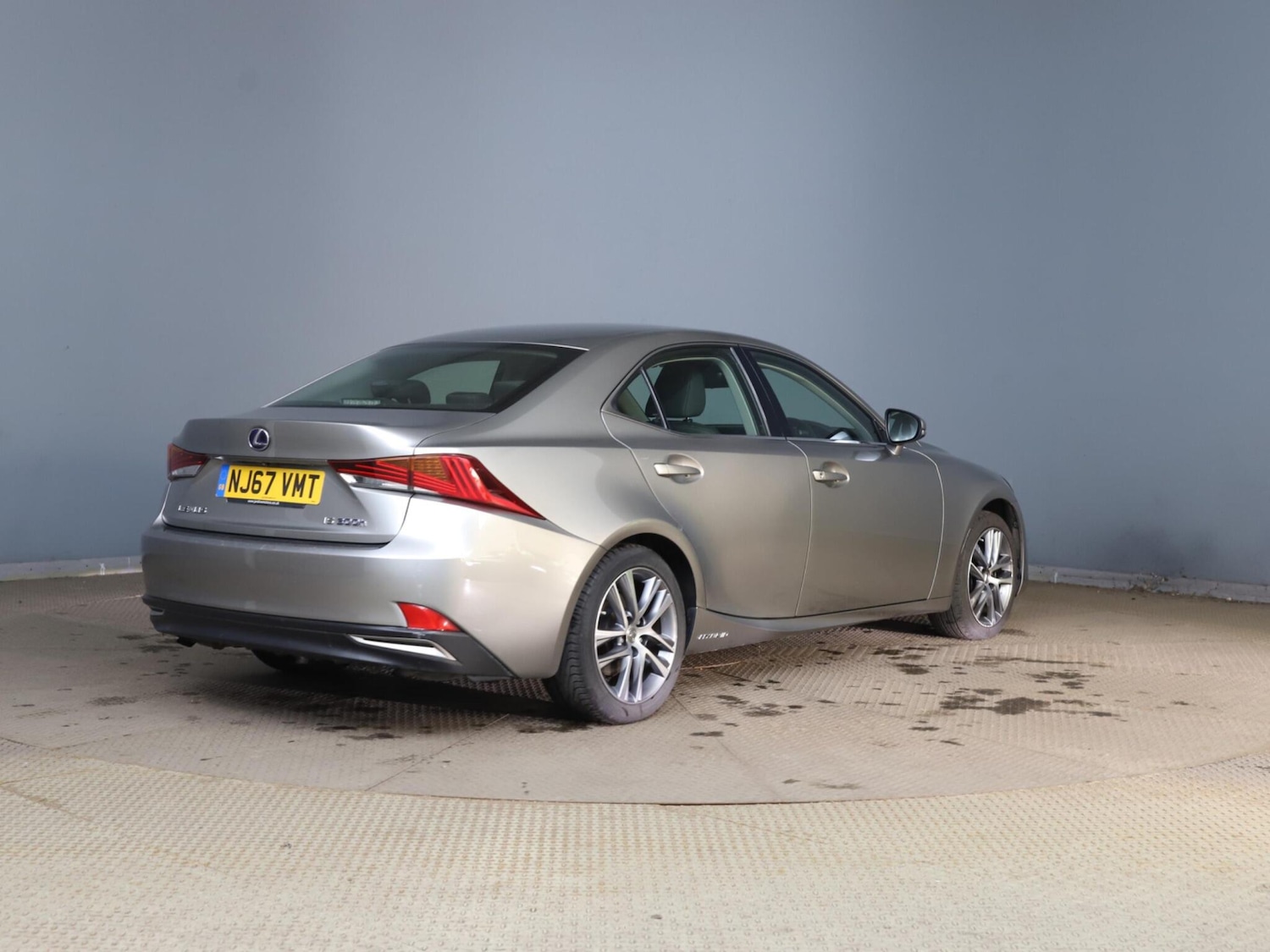 Used Lexus IS 2017 for sale - 78073140: Photo 6