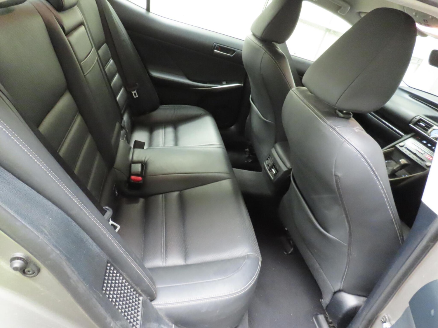 Used Lexus IS 2017 for sale - 78073140: Photo 8