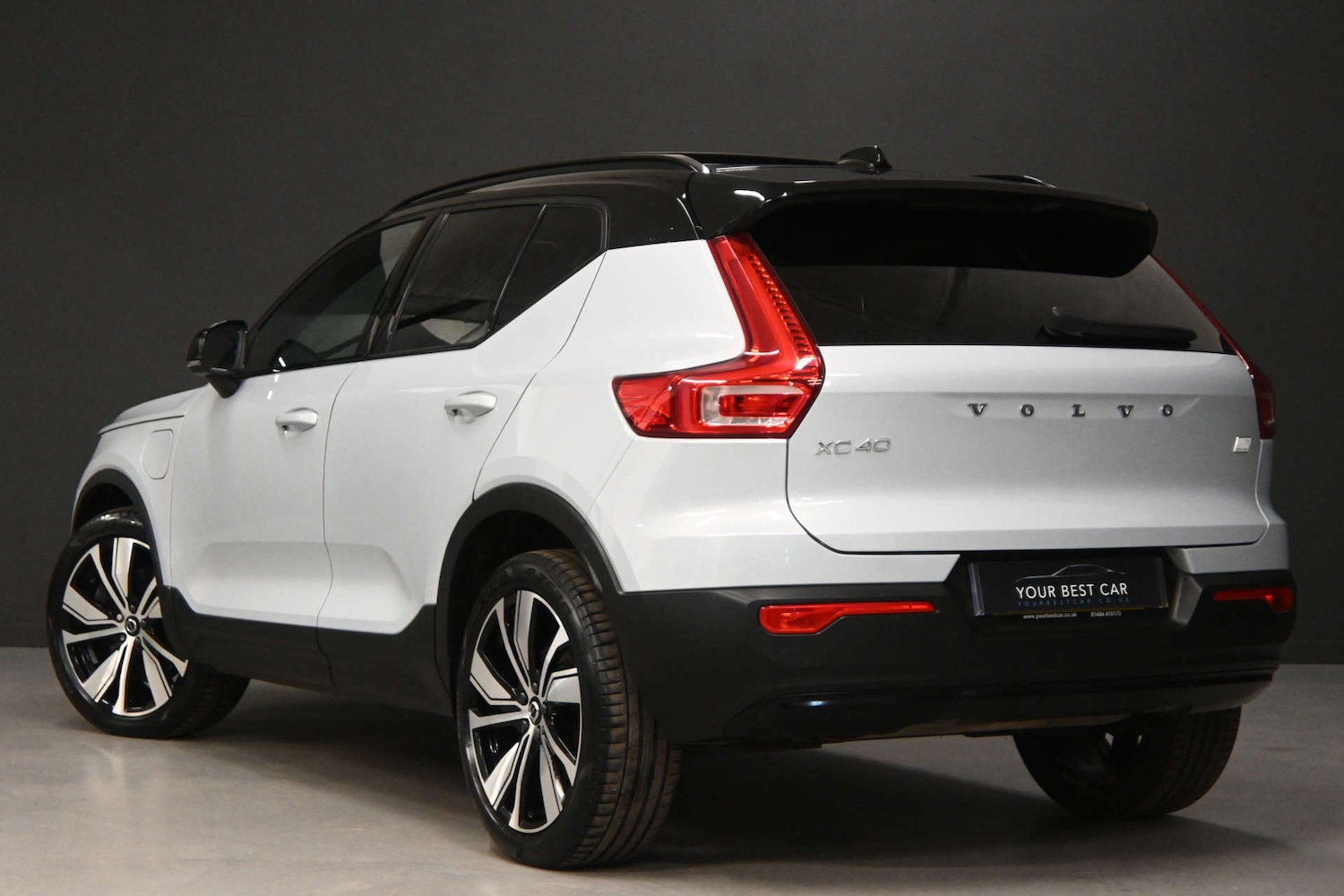 Used Volvo XC40 2021 for sale - 77618873: Photo 2