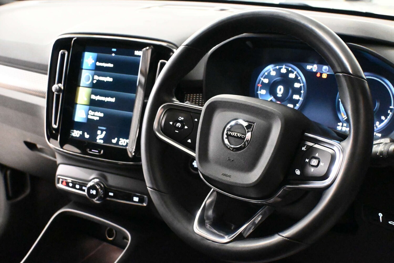 Used Volvo XC40 2021 for sale - 77618873: Photo 28