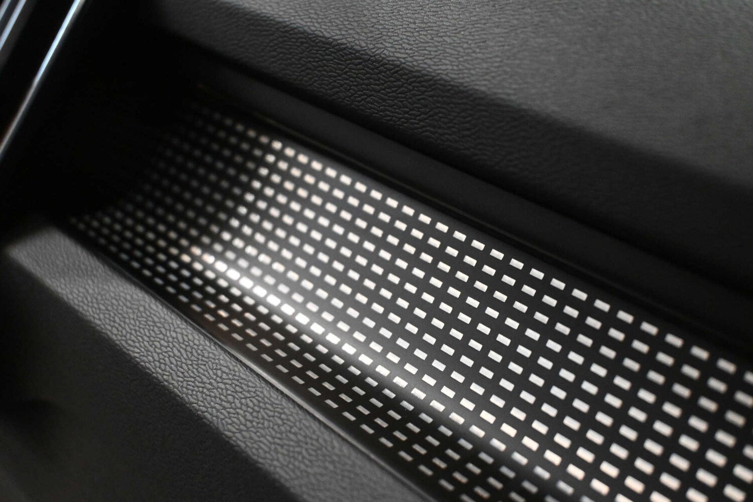 Used Volvo XC40 2021 for sale - 77618873: Photo 32