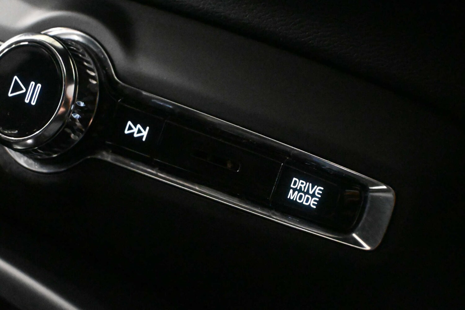 Used Volvo XC40 2021 for sale - 77618873: Photo 36