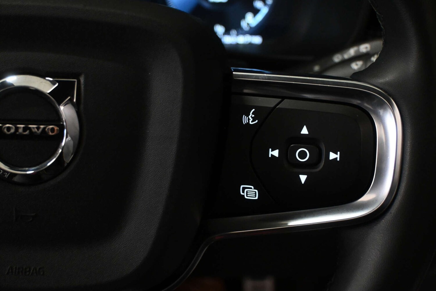 Used Volvo XC40 2021 for sale - 77618873: Photo 41