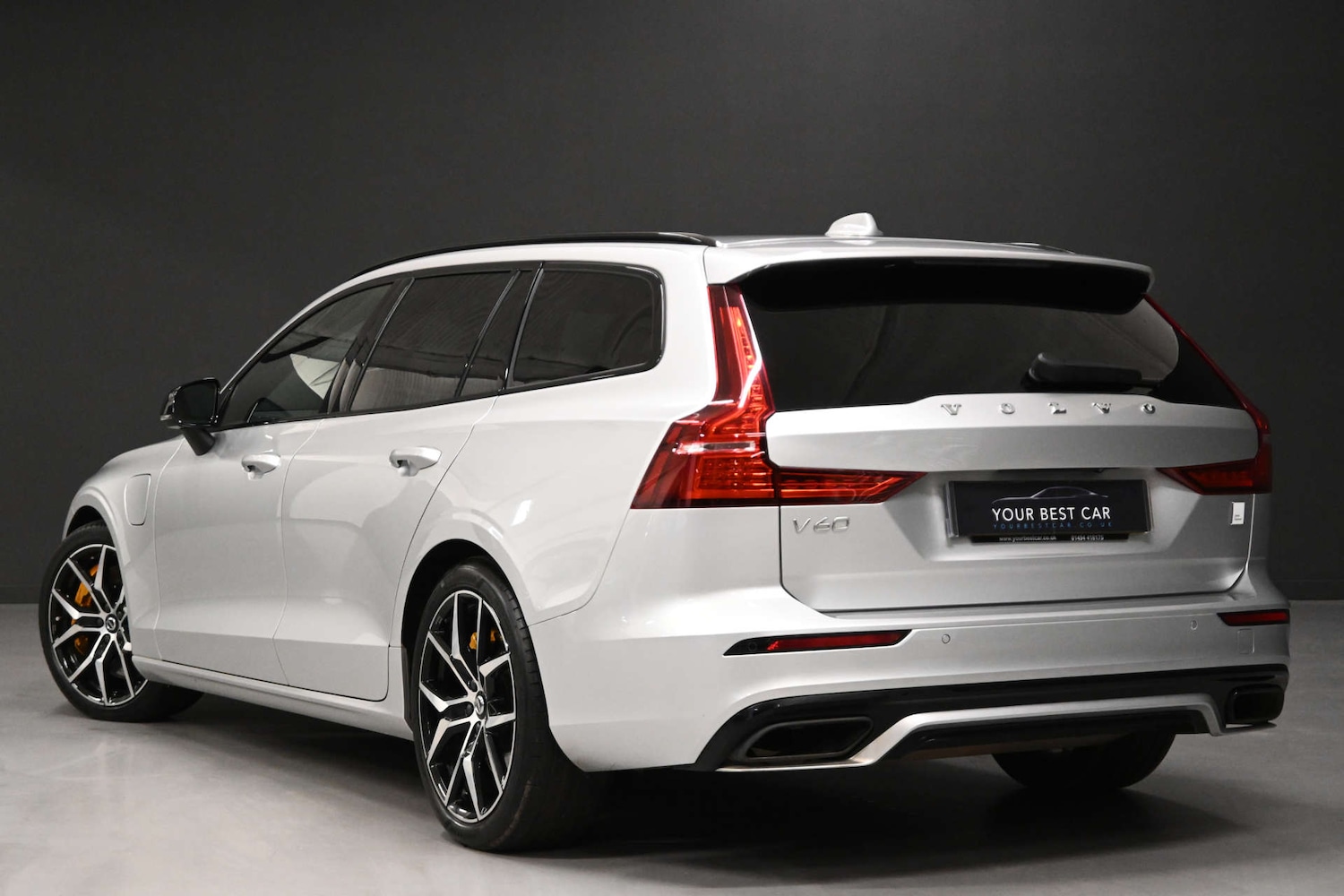 Used Volvo V60 2021 for sale - 76726099: Photo 2