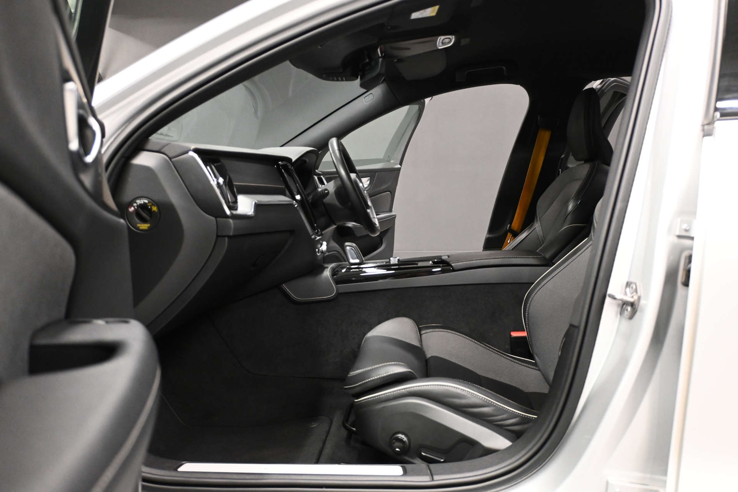 Used Volvo V60 2021 for sale - 76726099: Photo 30