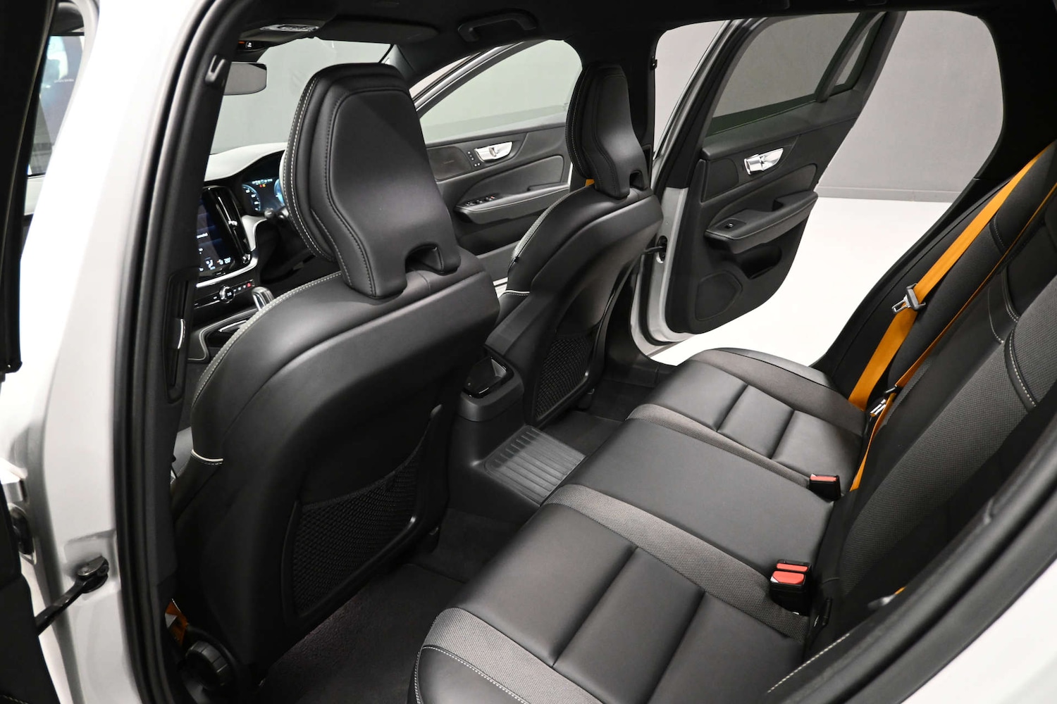 Used Volvo V60 2021 for sale - 76726099: Photo 6