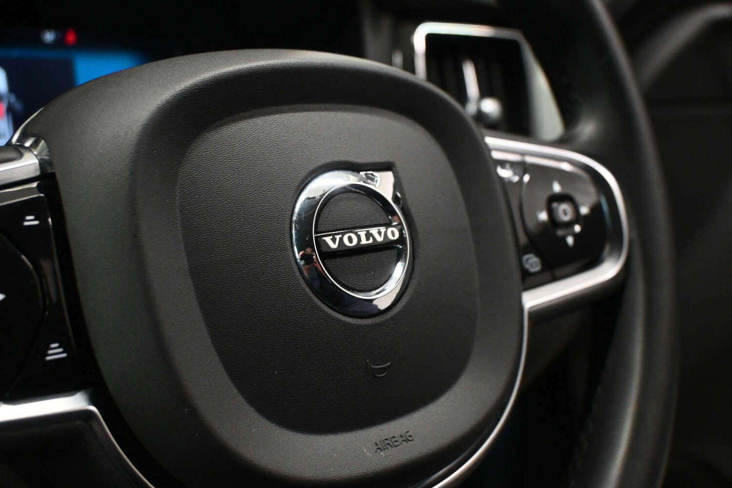 Used Volvo XC60 2023 for sale - 78150107: Photo 28