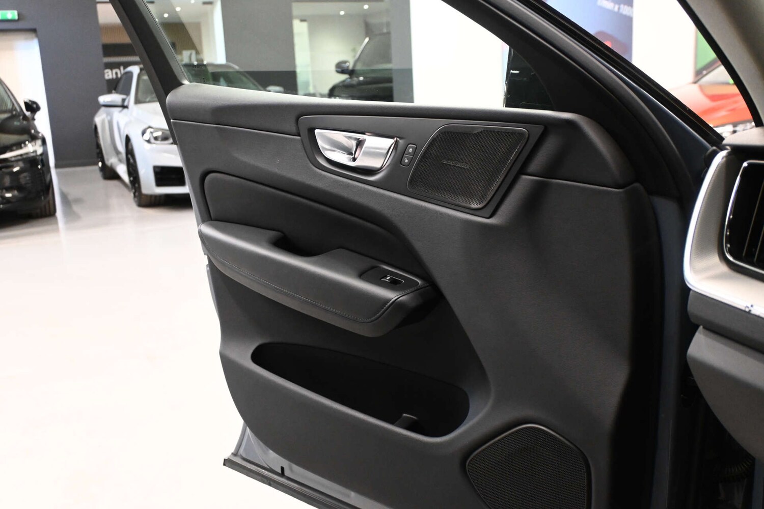 Used Volvo XC60 2023 for sale - 78150107: Photo 46