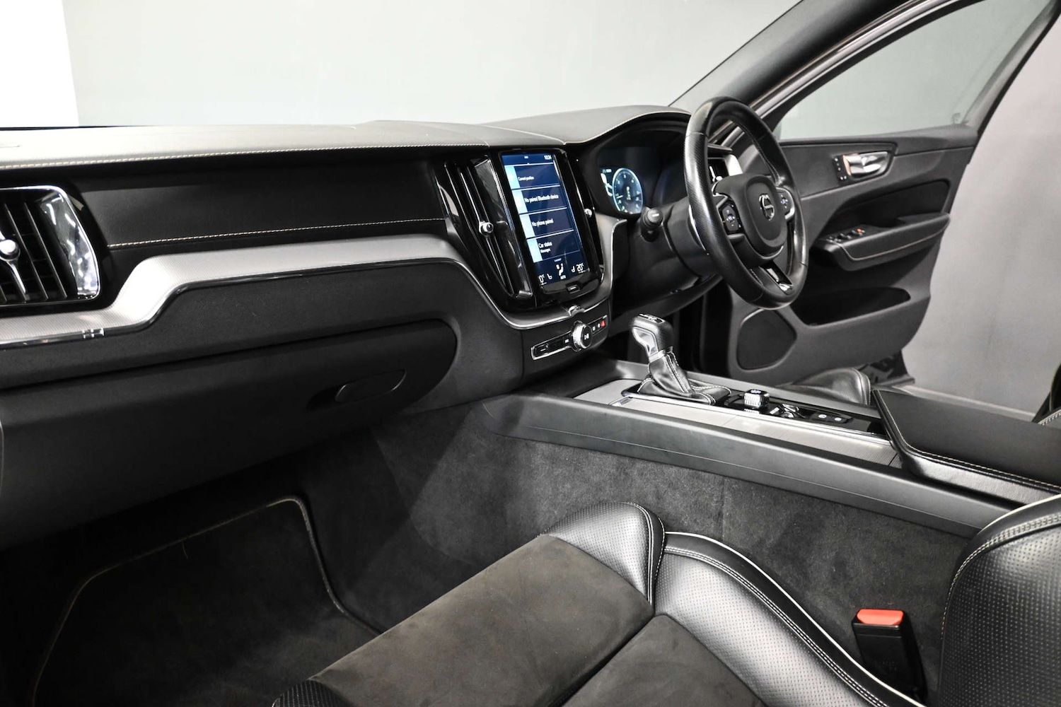 Used Volvo XC60 2017 for sale - 76894406: Photo 12