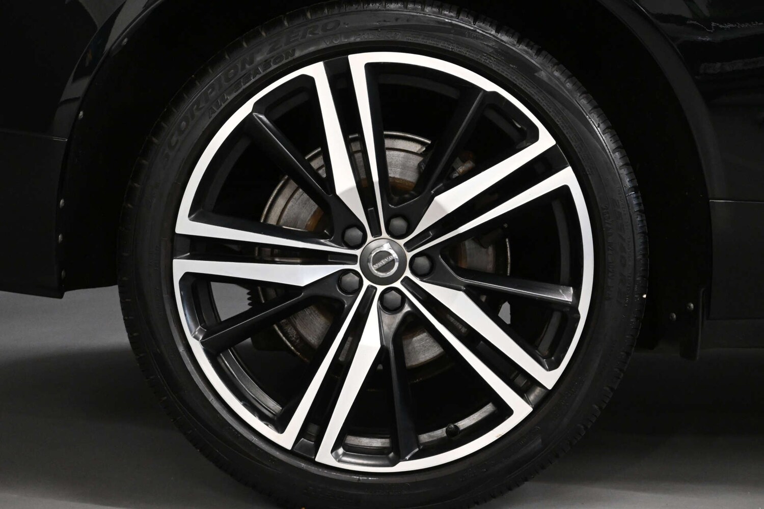 Used Volvo XC60 2017 for sale - 76894406: Photo 24