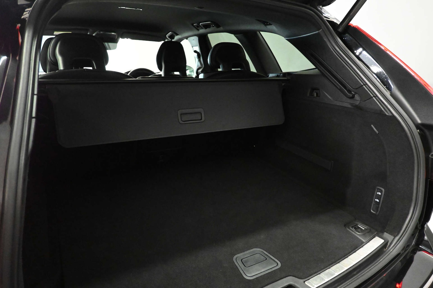 Used Volvo XC60 2017 for sale - 76894406: Photo 50