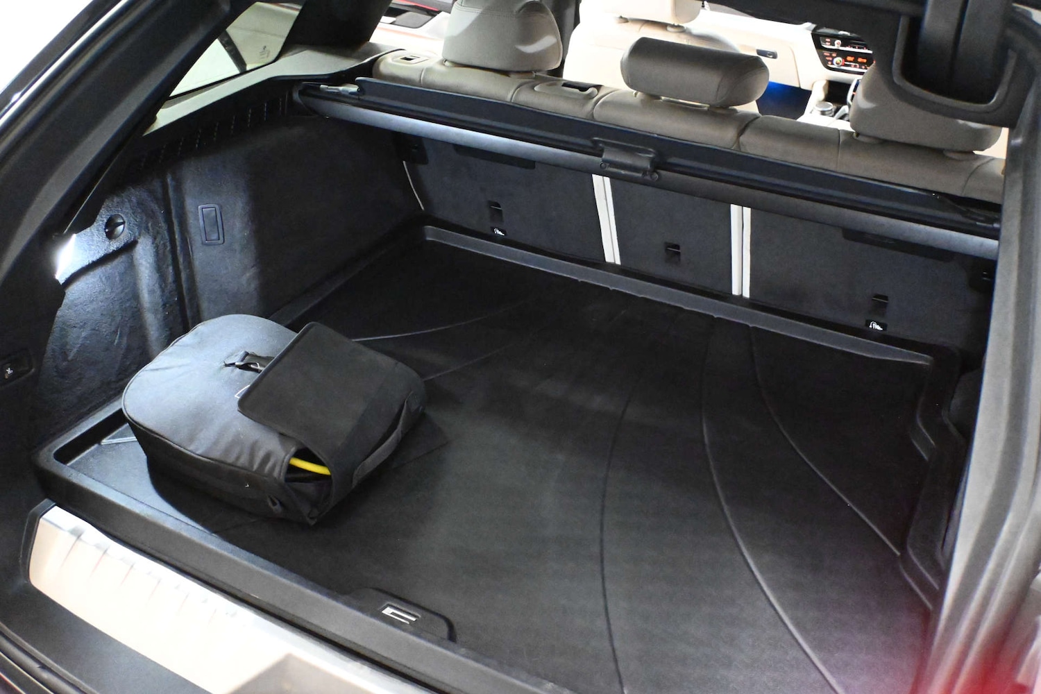 Used BMW 5 Series 2023 for sale - 76710465: Photo 60