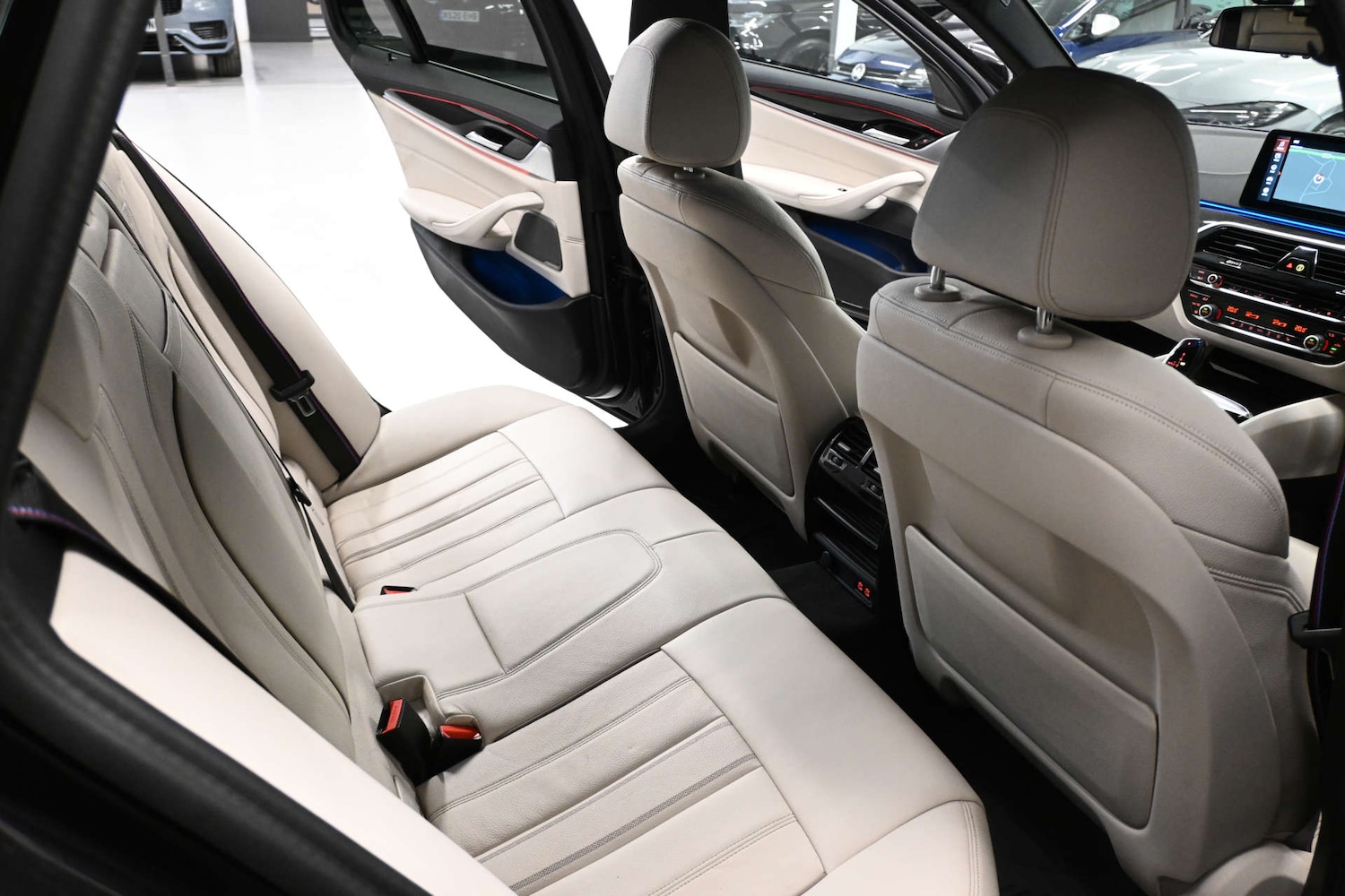 Used BMW 5 Series 2023 for sale - 76710465: Photo 9