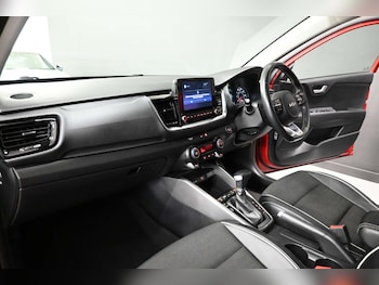 Used Kia Stonic 2022 for sale - 78628502: Photo