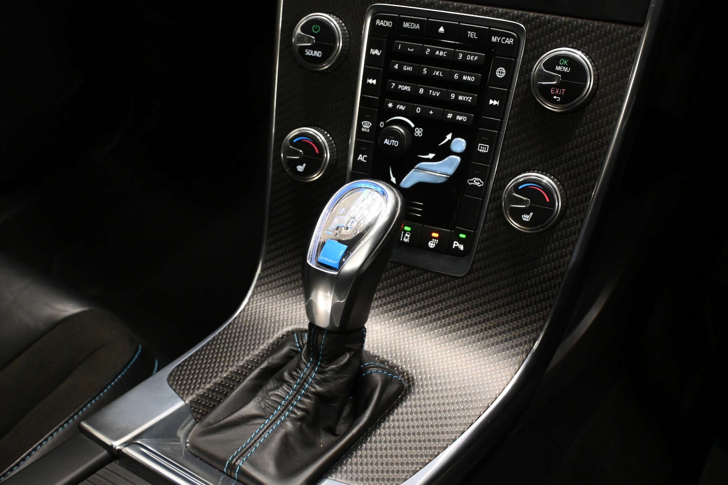 Used Volvo V60 2015 for sale - 76846968: Photo 38