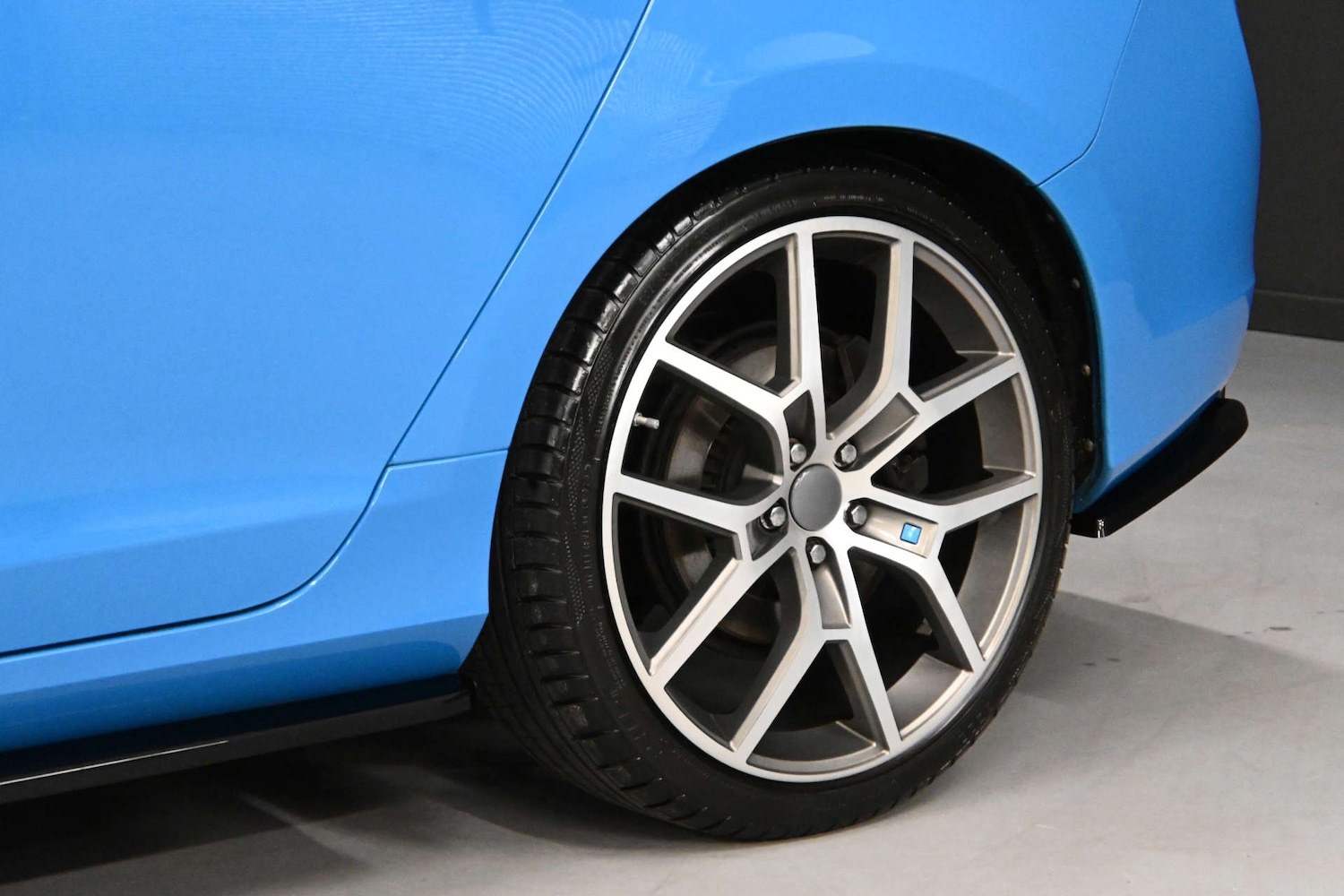 Used Volvo V60 2015 for sale - 76846968: Photo 39