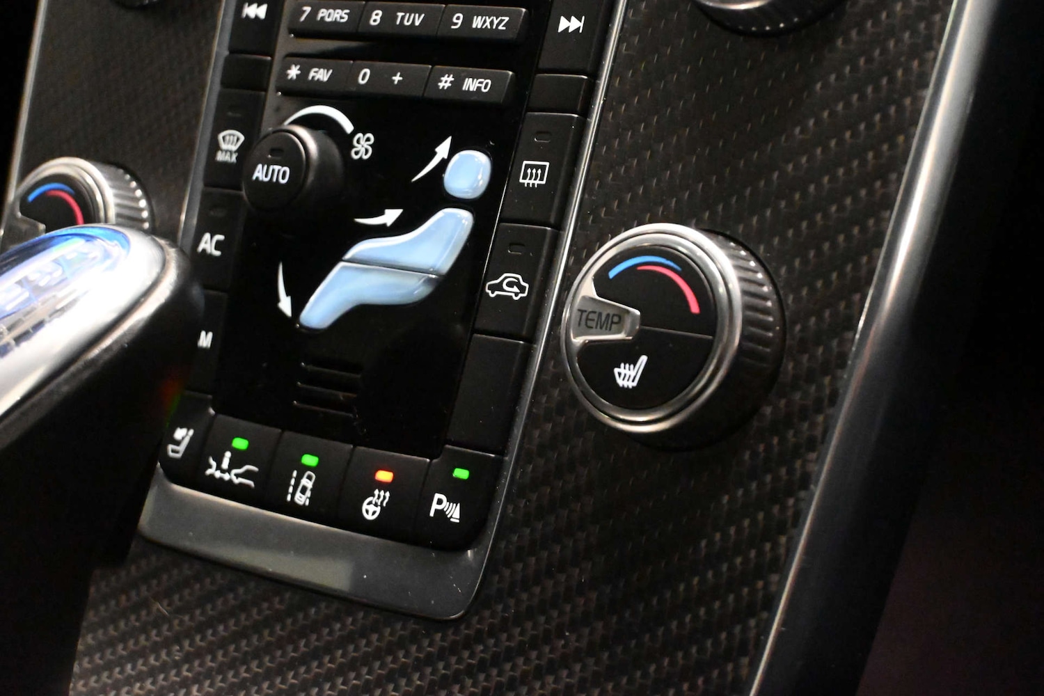 Used Volvo V60 2015 for sale - 76846968: Photo 40