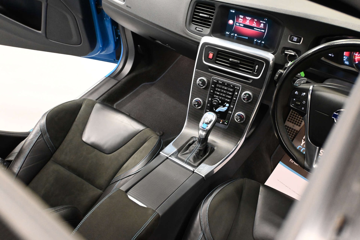 Used Volvo V60 2015 for sale - 76846968: Photo 44