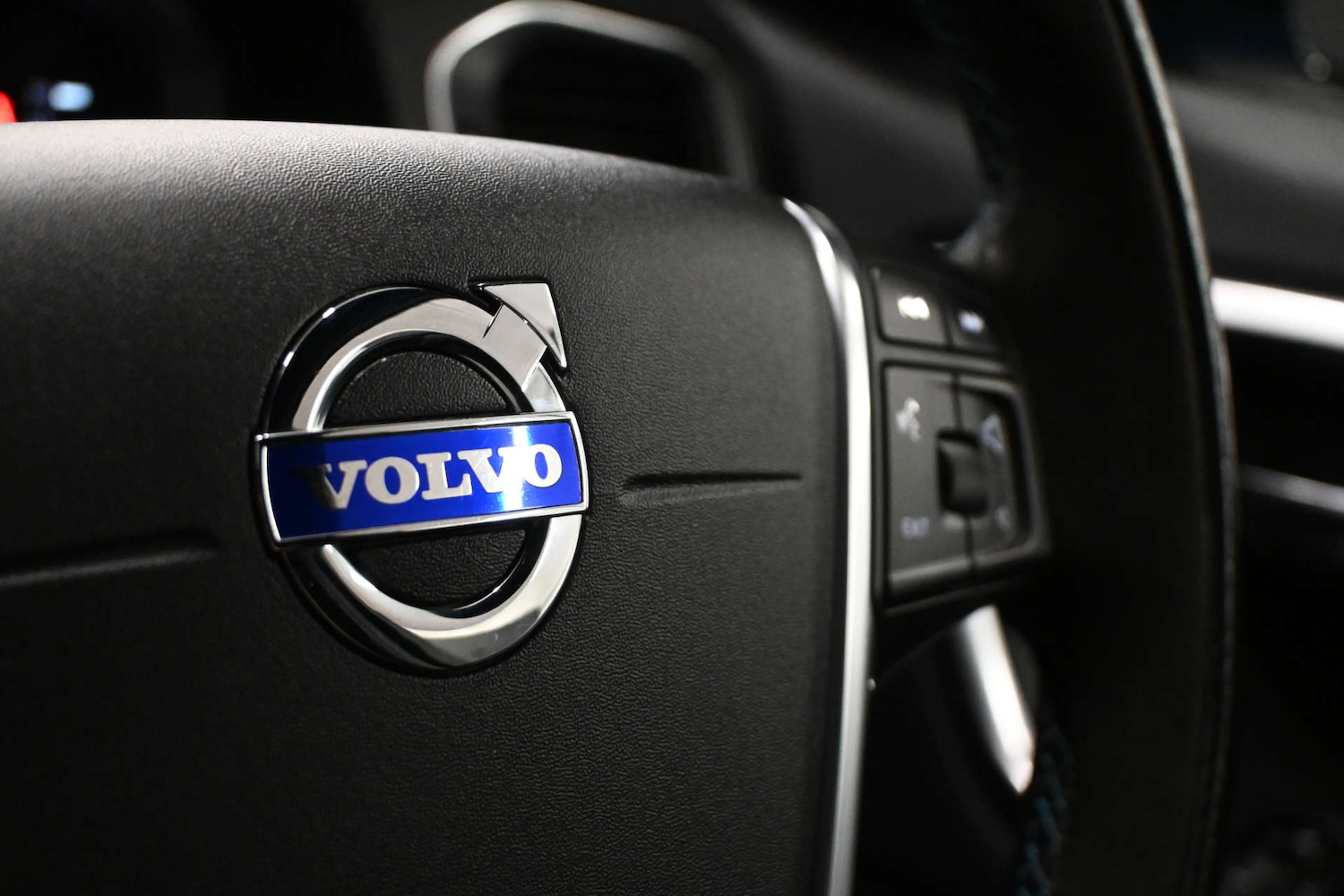 Used Volvo V60 2015 for sale - 76846968: Photo 48