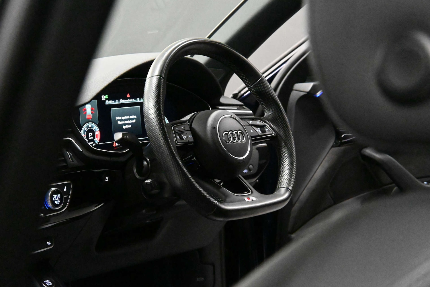 Used Audi A4 2021 for sale - 76934888: Photo 4