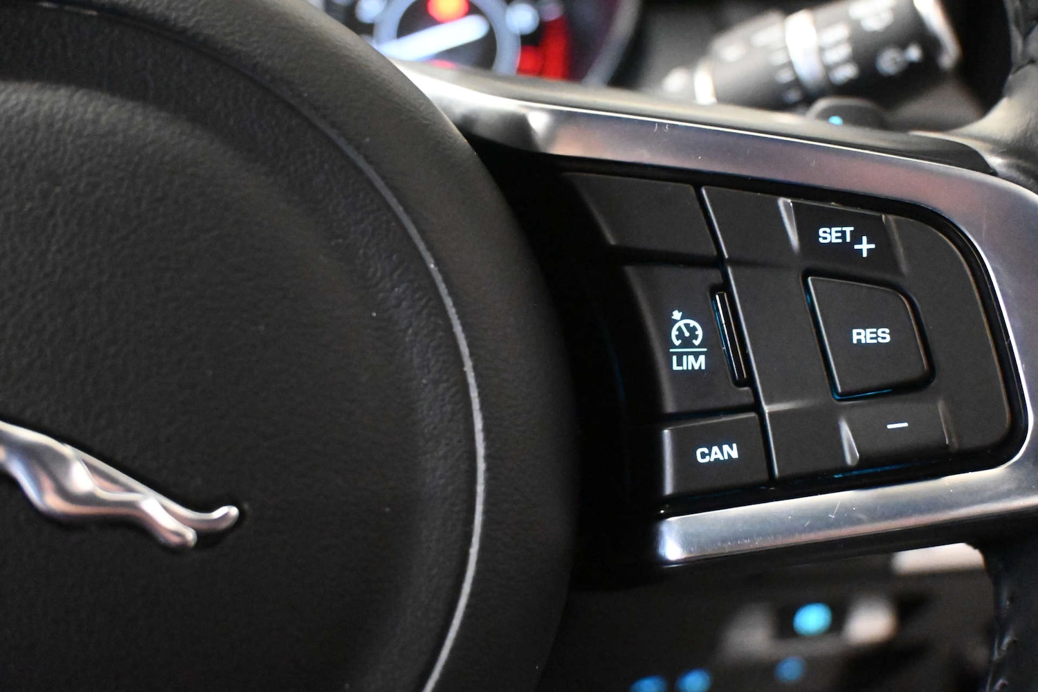 Used Jaguar E-Pace 2020 for sale - 78056678: Photo 34