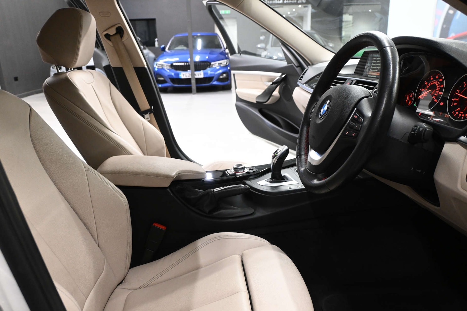 Used BMW 3 Series 2017 for sale - 77262753: Photo 11