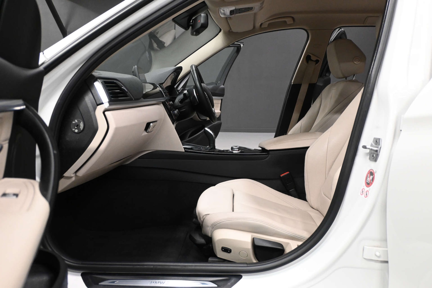 Used BMW 3 Series 2017 for sale - 77262753: Photo 31