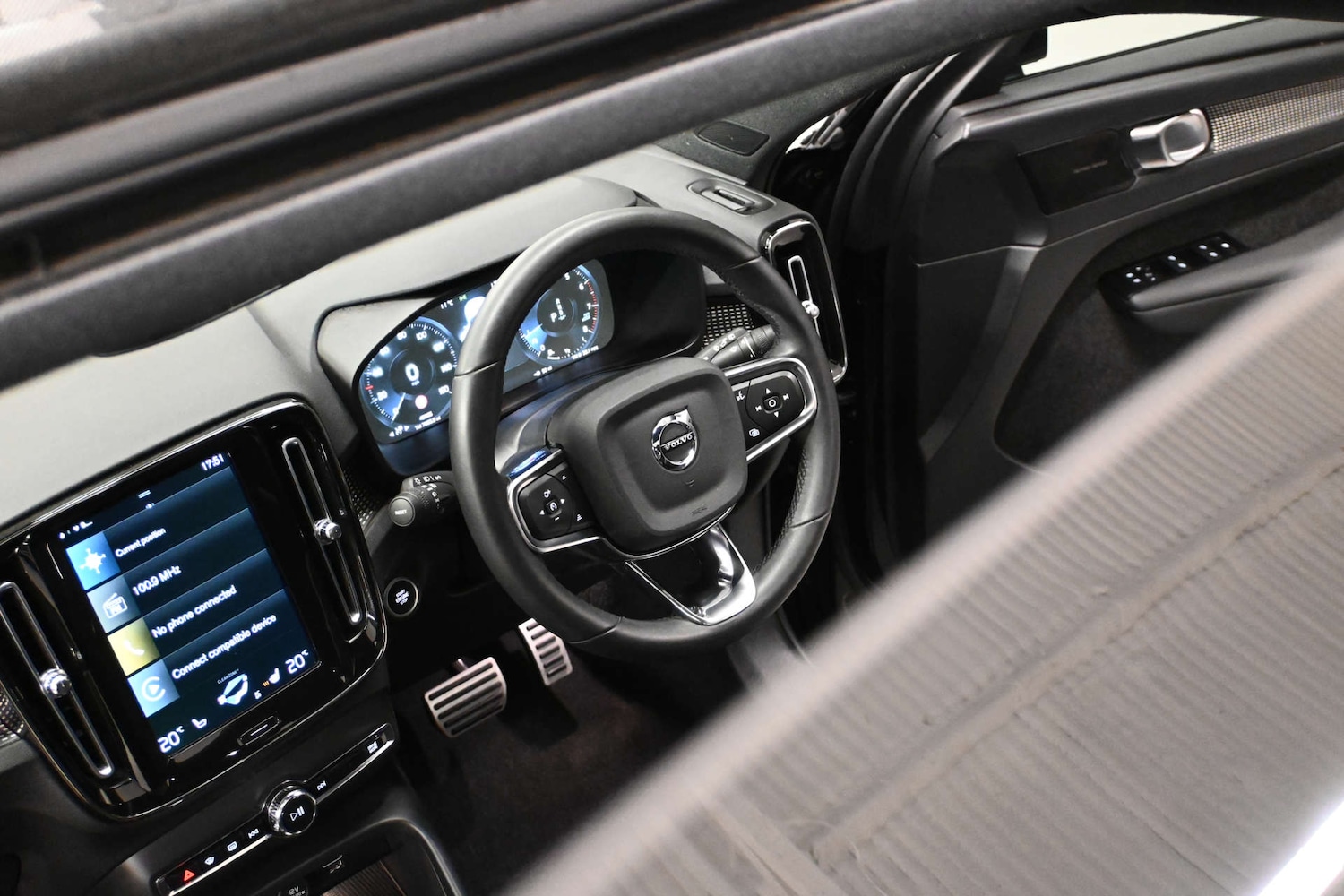 Used Volvo XC40 2022 for sale - 77189550: Photo 4