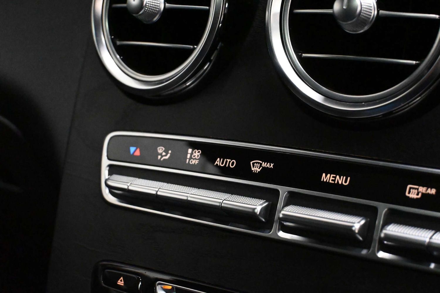 Used Mercedes-Benz GLC 2018 for sale - 77139218: Photo 28