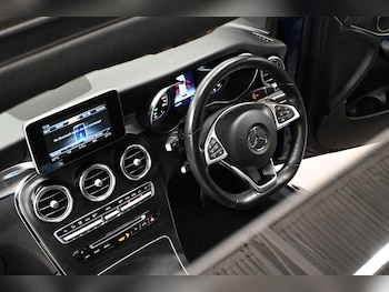 Used Mercedes-Benz GLC 2018 for sale - 77139218: Photo