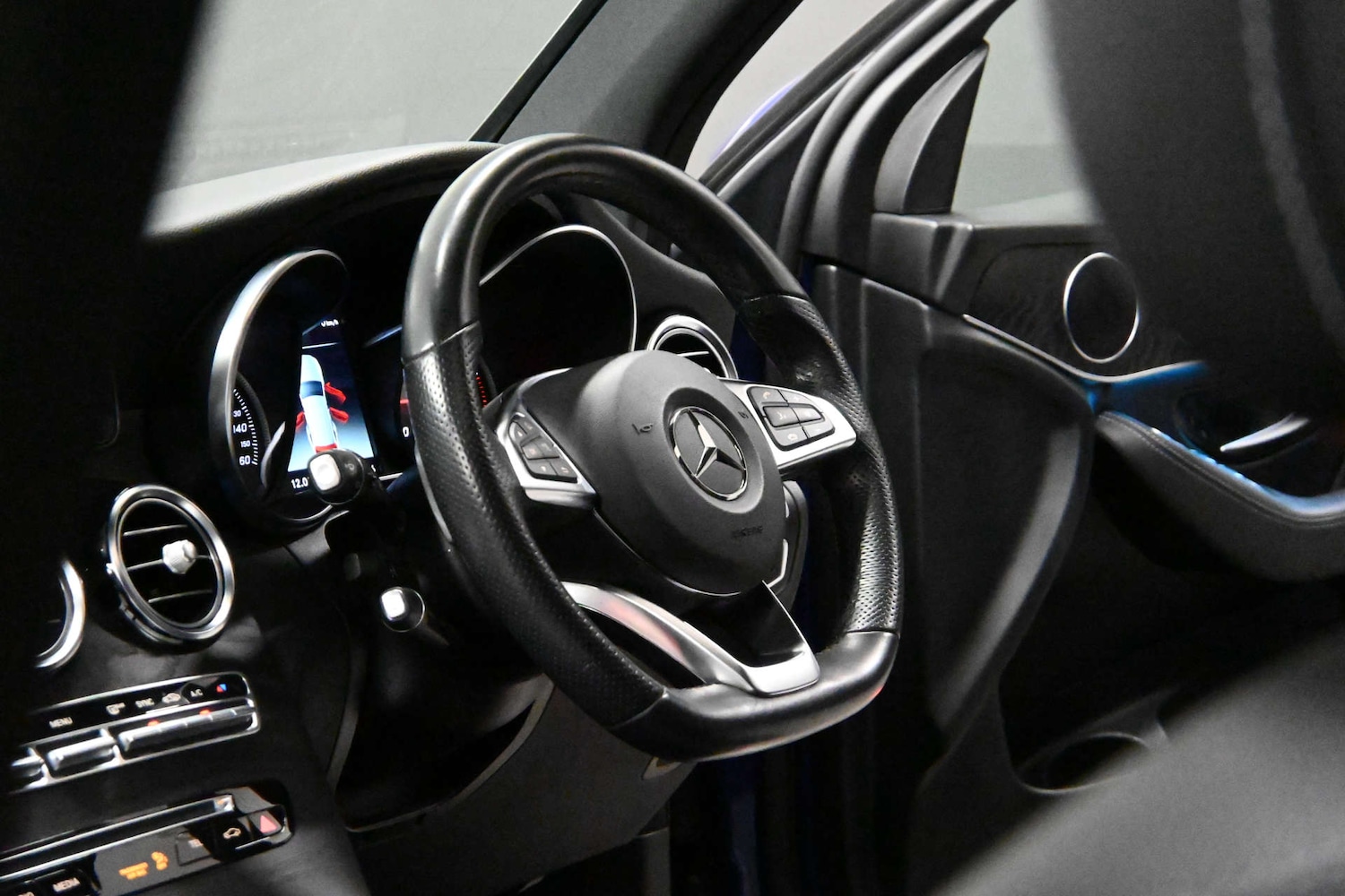 Used Mercedes-Benz GLC 2018 for sale - 77139218: Photo 9