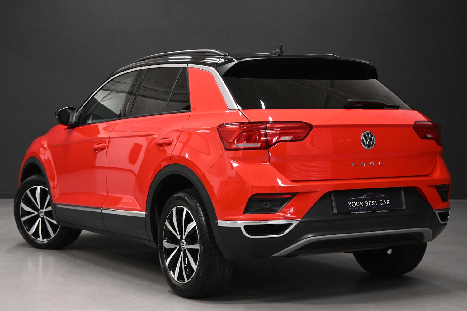 Used Volkswagen T-Roc 2018 for sale - 76919200: Photo 2