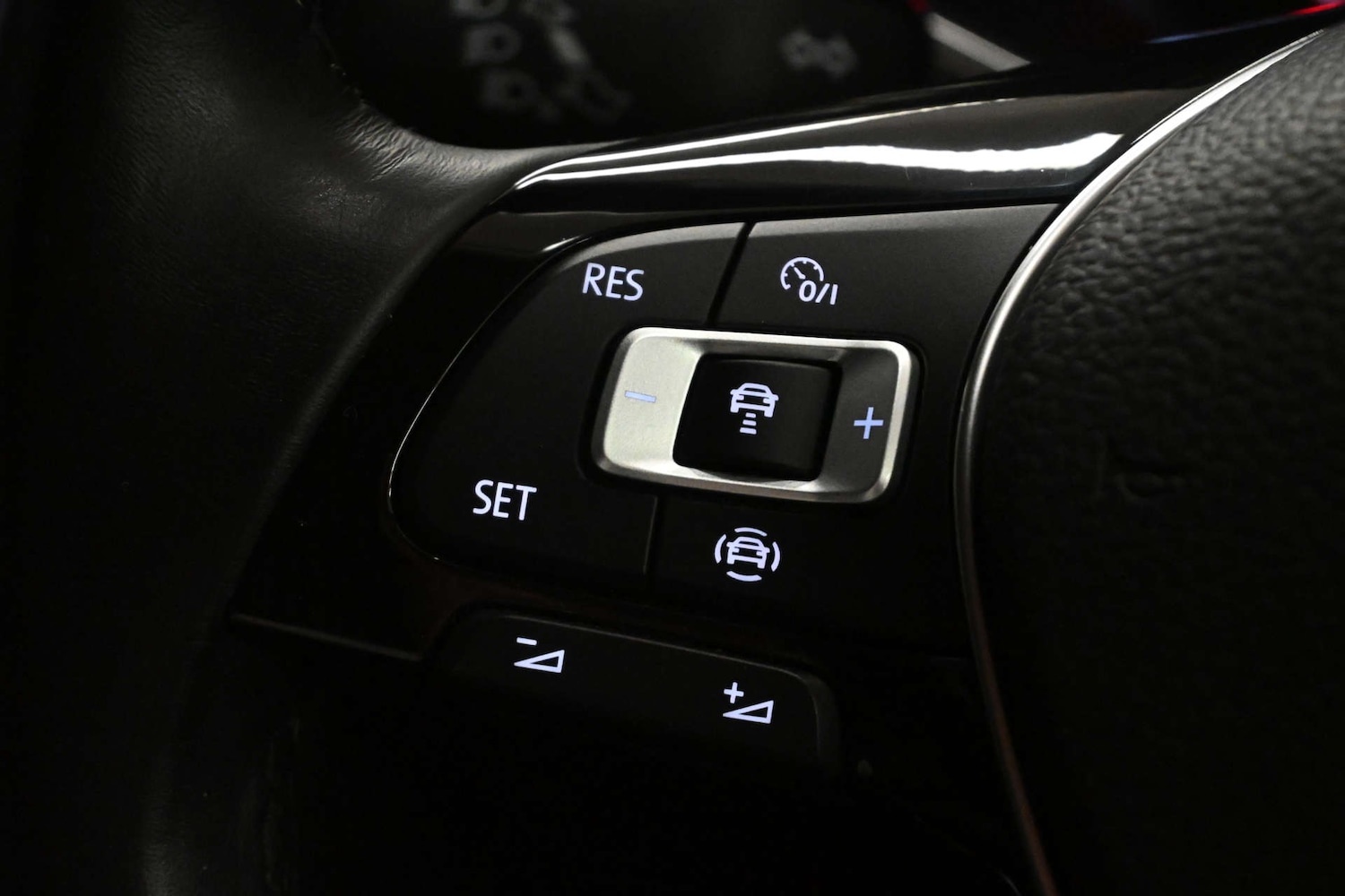 Used Volkswagen T-Roc 2018 for sale - 76919200: Photo 33