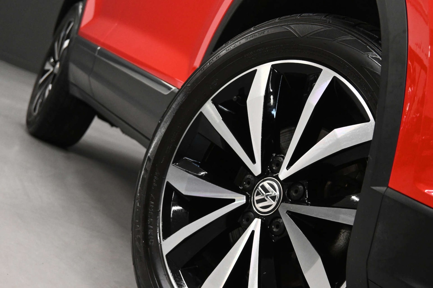 Used Volkswagen T-Roc 2018 for sale - 76919200: Photo 34