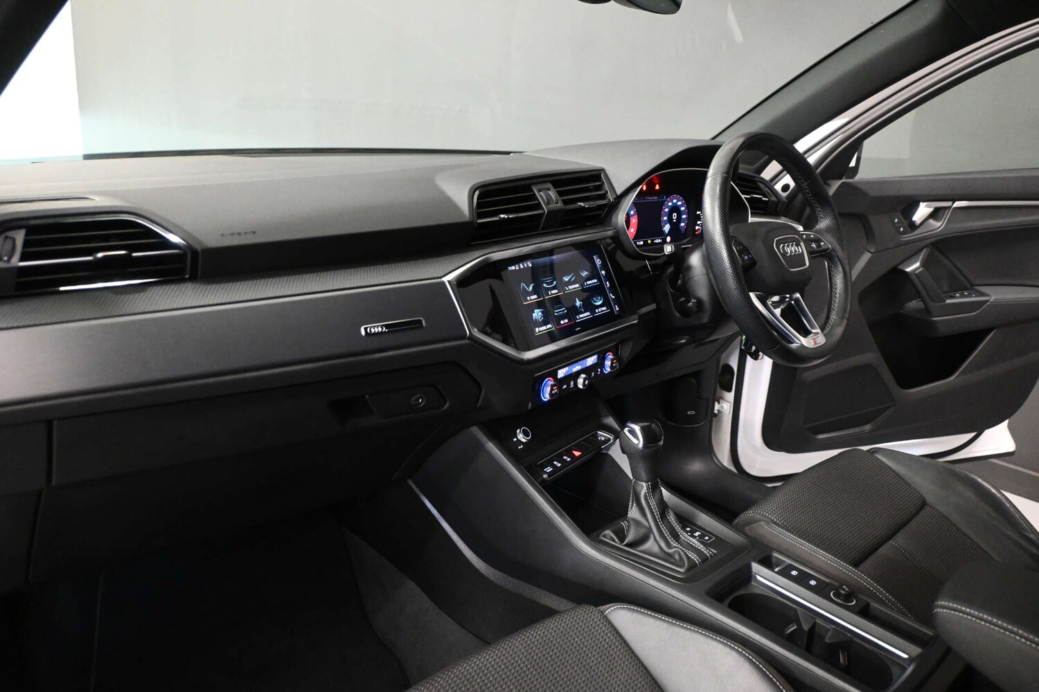 Used Audi Q3 2021 for sale - 77469852: Photo 34