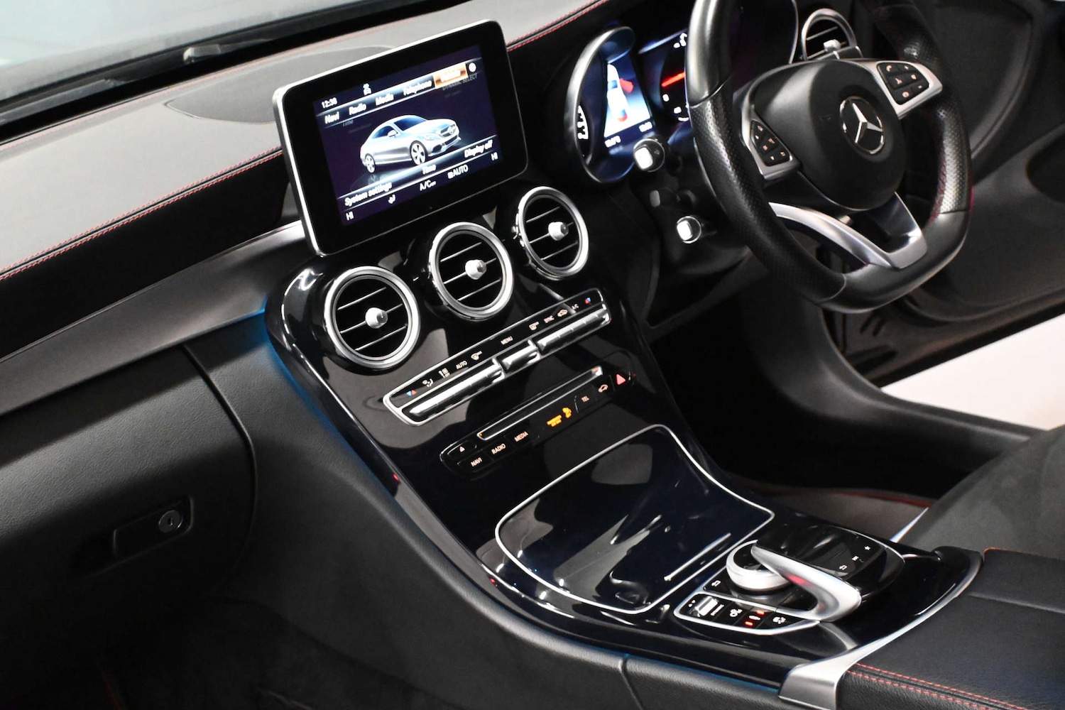 Used Mercedes-Benz C Class 2018 for sale - 76710461: Photo 28