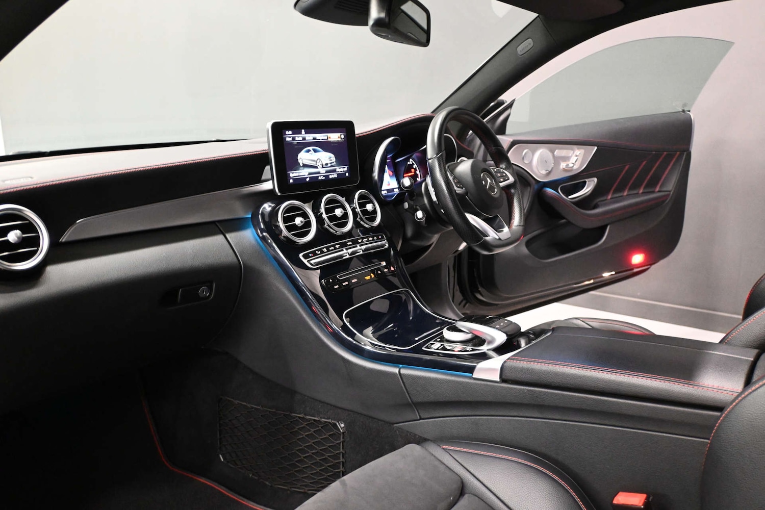 Used Mercedes-Benz C Class 2018 for sale - 76710461: Photo 38